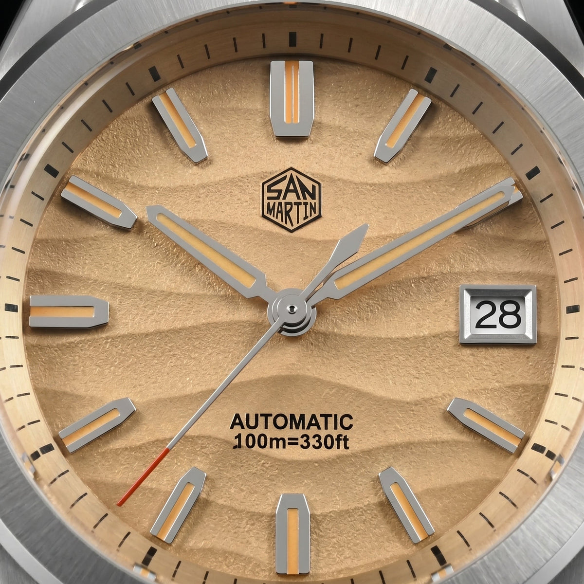 San_Martin_SN0129C_-_Sport_Automatic_Watch_Extreme_macro_close_up