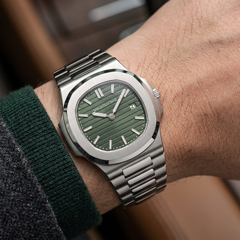 Specht & Söhne SP-5711 - on-wrist close-up