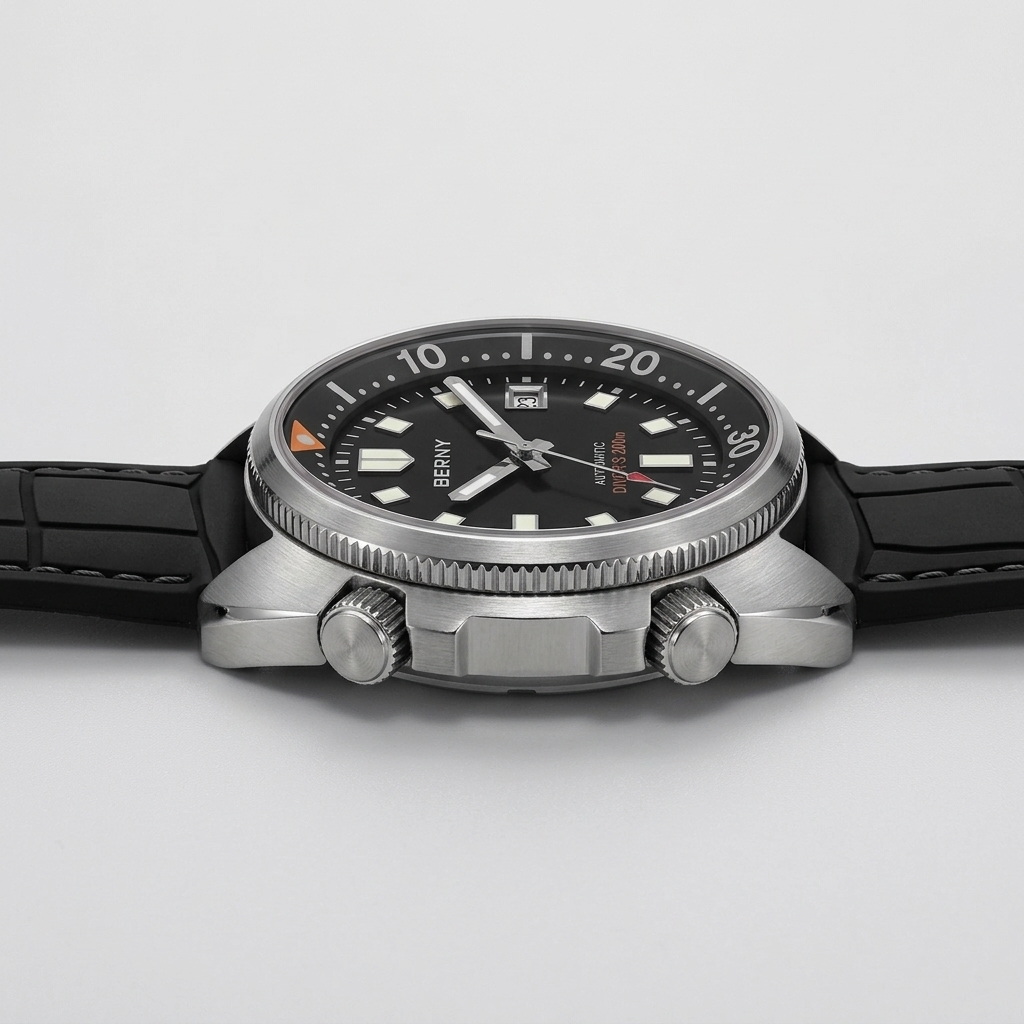 BERNY AM1970M - side profile case crown