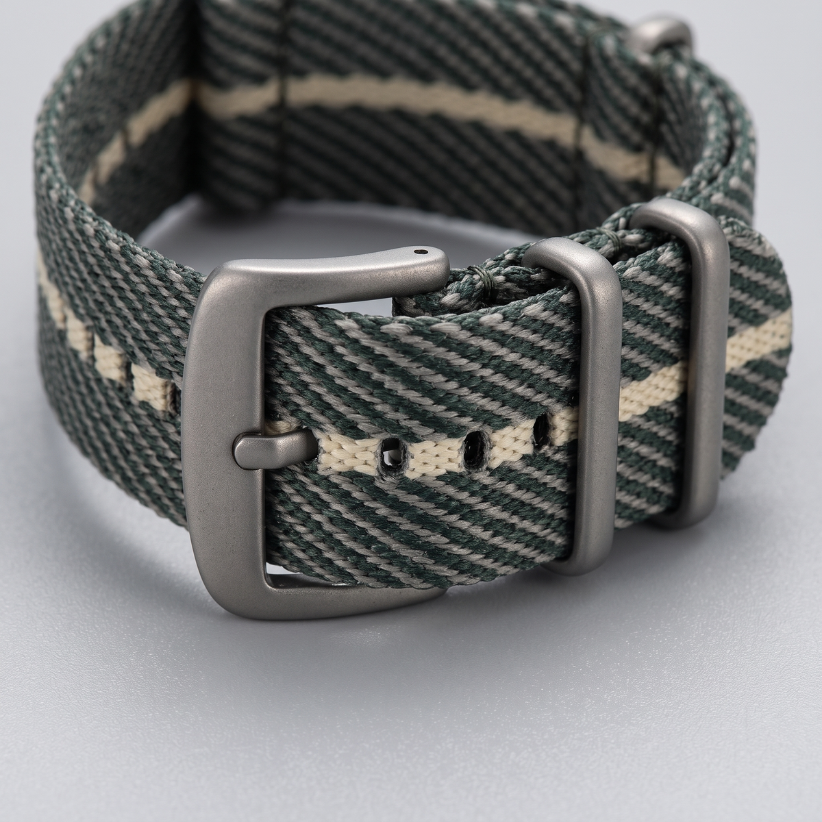 BERNY AMT159M - strap and buckle detail