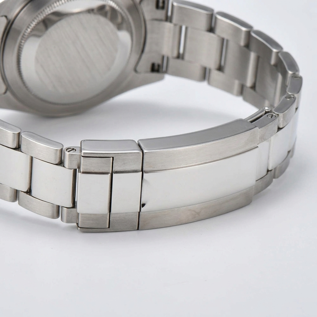 BREITVACHER Great Wave Chronograph - strap and buckle detail