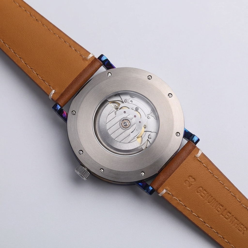 BREITVACHER Luna - caseback detail