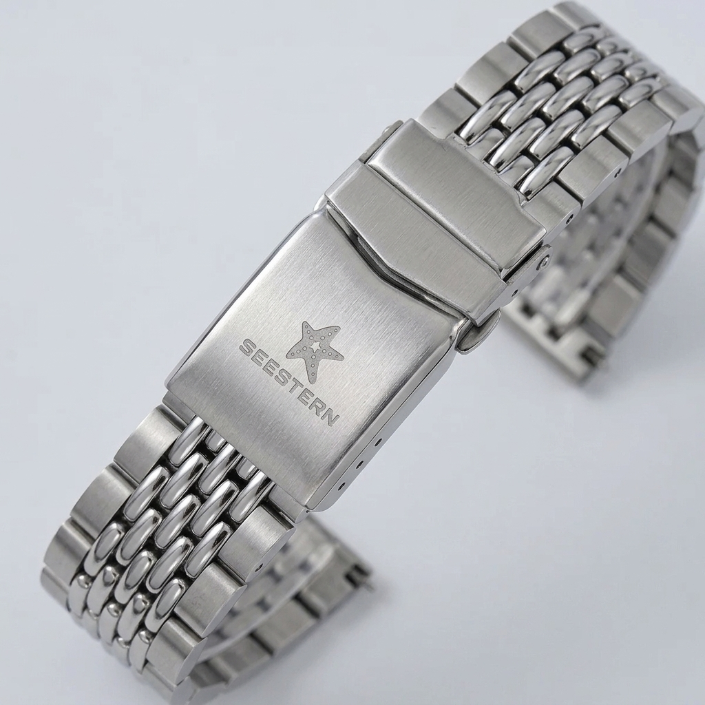 SEESTERN S406 - strap and buckle detail