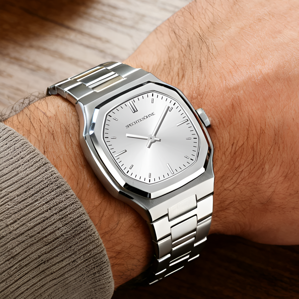 Specht & Söhne SP0002 - M - silver white worn wrist