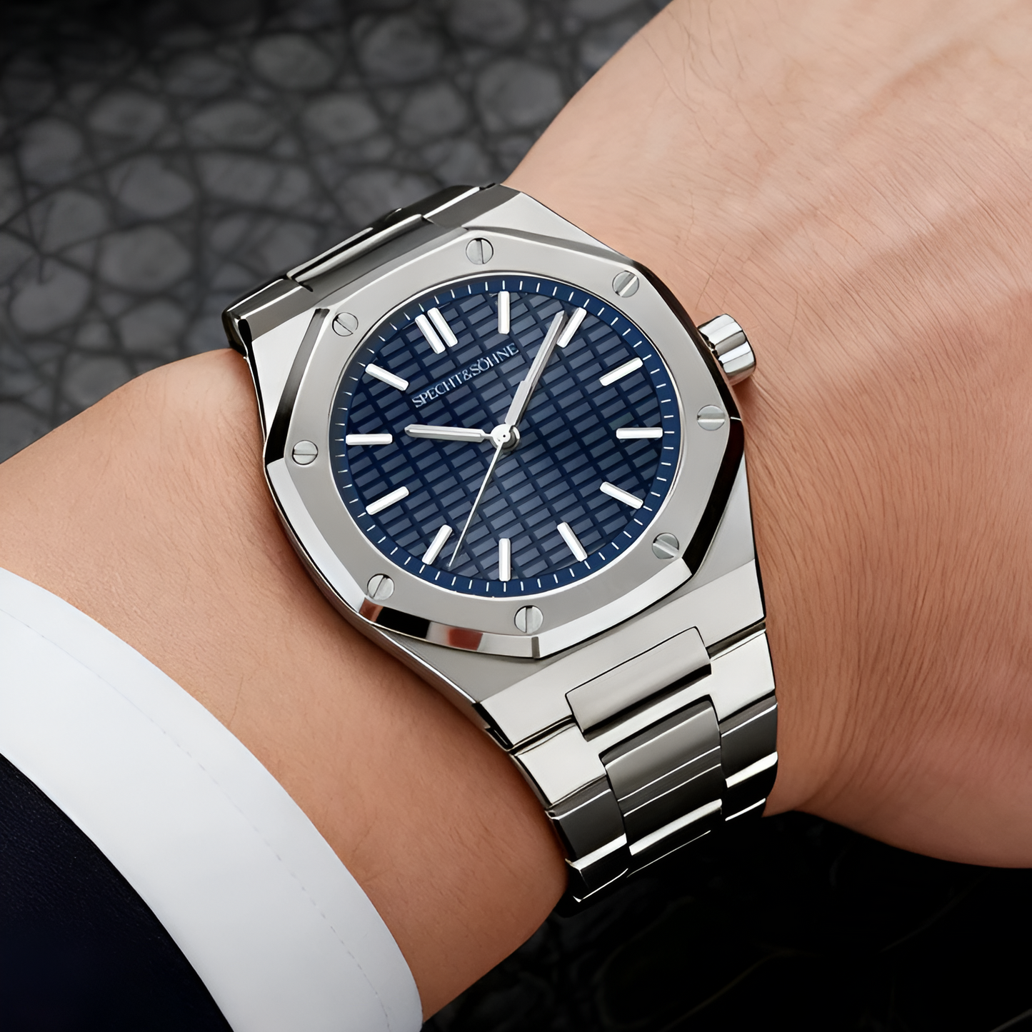 Specht & Söhne SP0026 - Q - on wrist, professional
