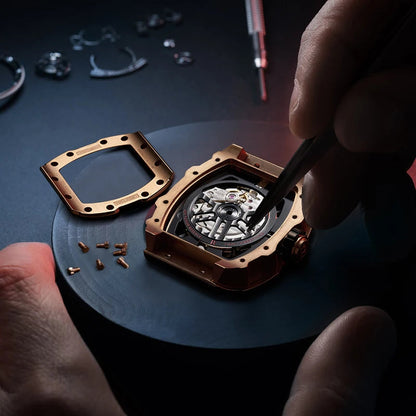 BONEST GATTI BG9905 – Exposed automatic movement macro view
