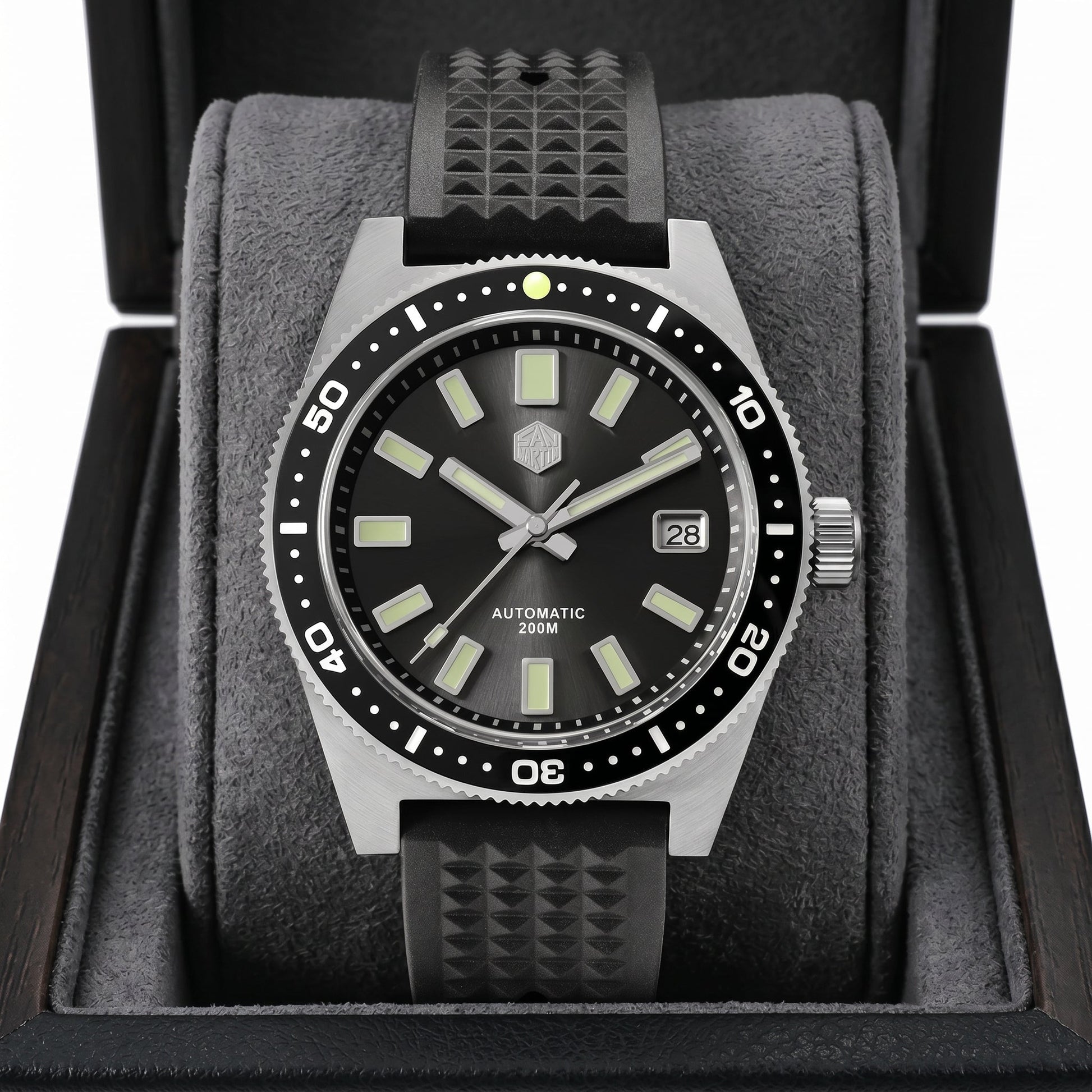 San Martin SN0007-G V4 - Watch in presentation box