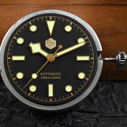 Close-up of San Martin SN0138 Dial – Automatic 37mm Vintage Diver Watch with Gold Hands and 200m waterproof marking