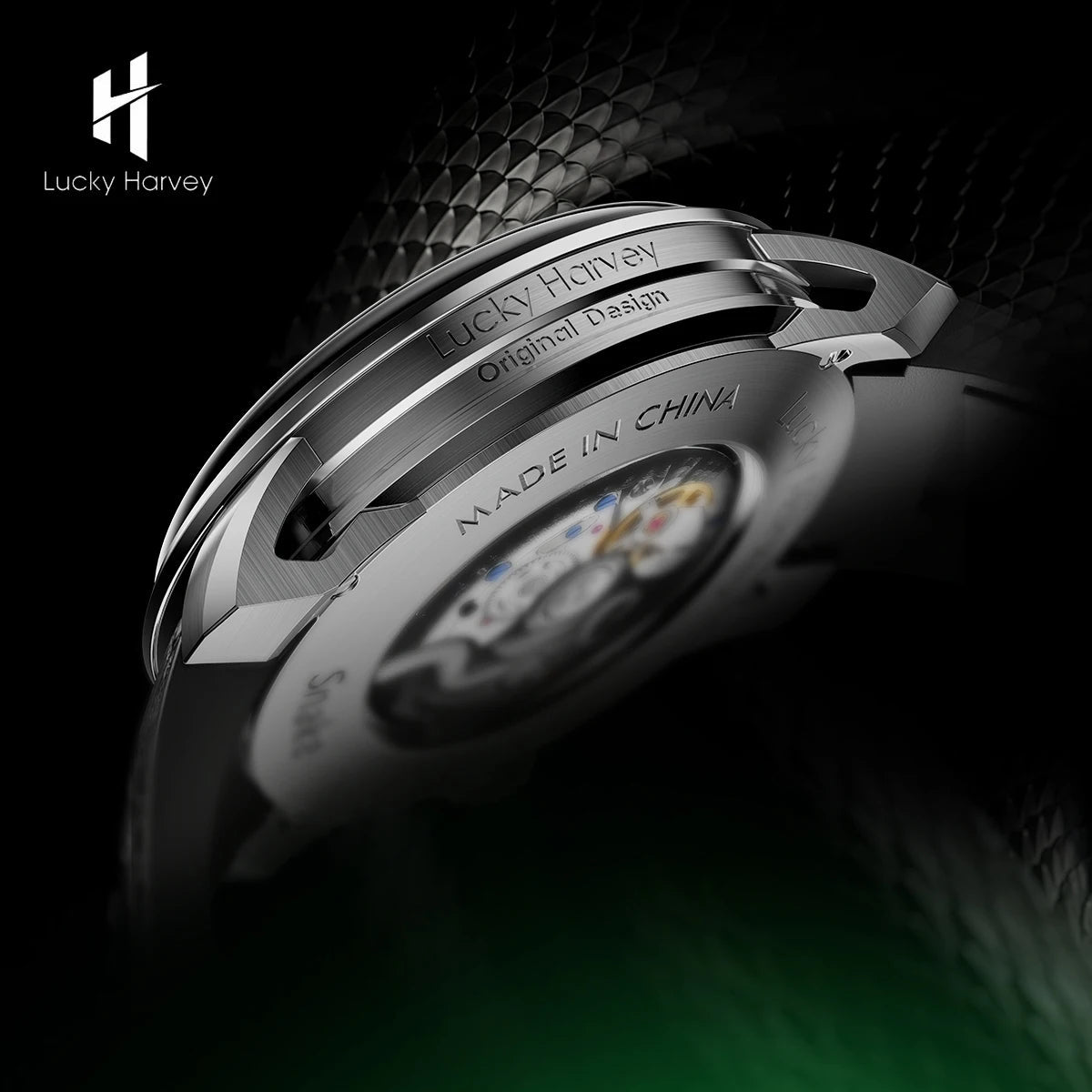 Lucky Harvey Snake Automatic Mechanical Watch presented in wooden collector’s box