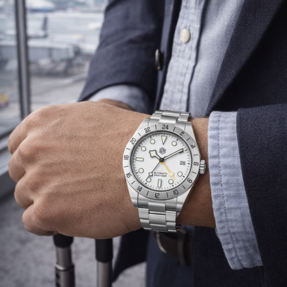 San Martin SN0134 GMT Automatic Watch – Classic Monochrome breitvacher