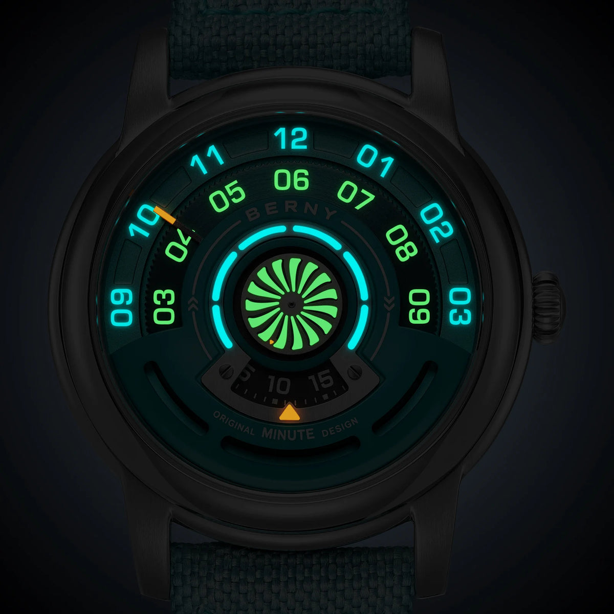Breitvacher AM160L - luminous dial in dark