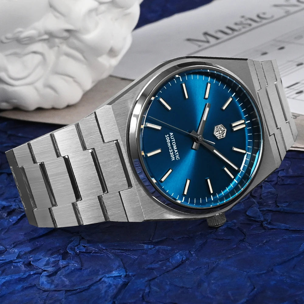 San Martin SN0023 – Men’s Classic Automatic Watch – Blue Dial Close-Up – Sunburst Finish Reflection