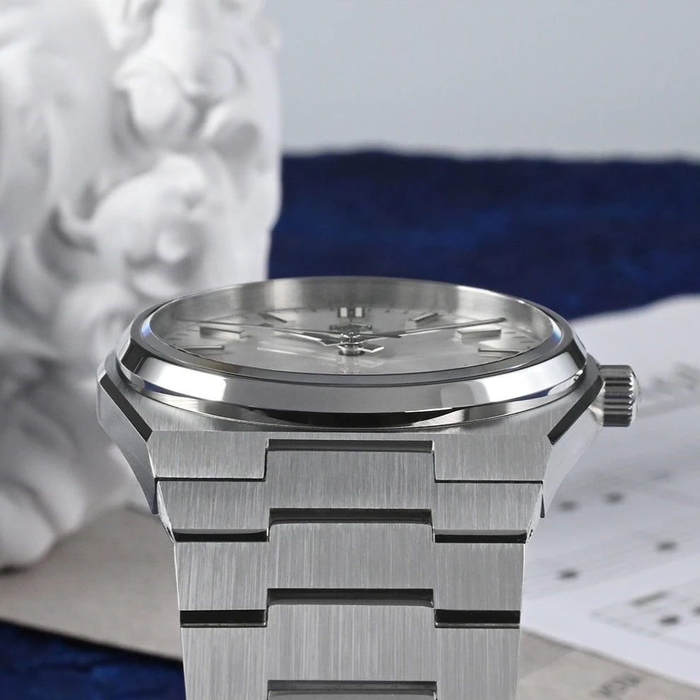 San Martin SN0023 – Men’s Luxury Automatic Watch – Side View – Brushed Steel Case with Polished Bezel