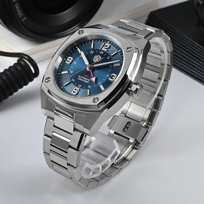 San Martin SN0026 GMT – Close-Up View of Blue Sunburst Dial with Red GMT Hand and Applied Markers
