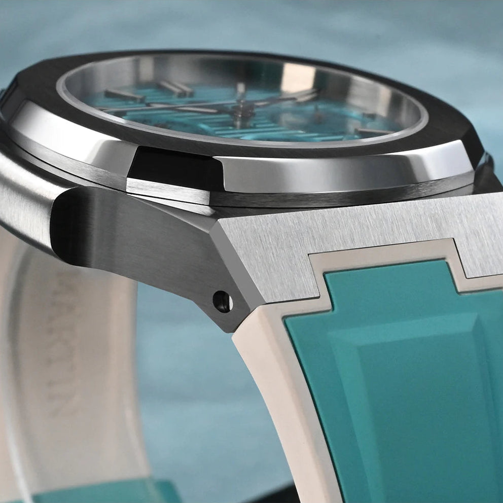 San Martin SN0075-G-C – Automatic Diver Watch – Side Profile Showing Sapphire Crystal and Polished Stainless Steel Bezel