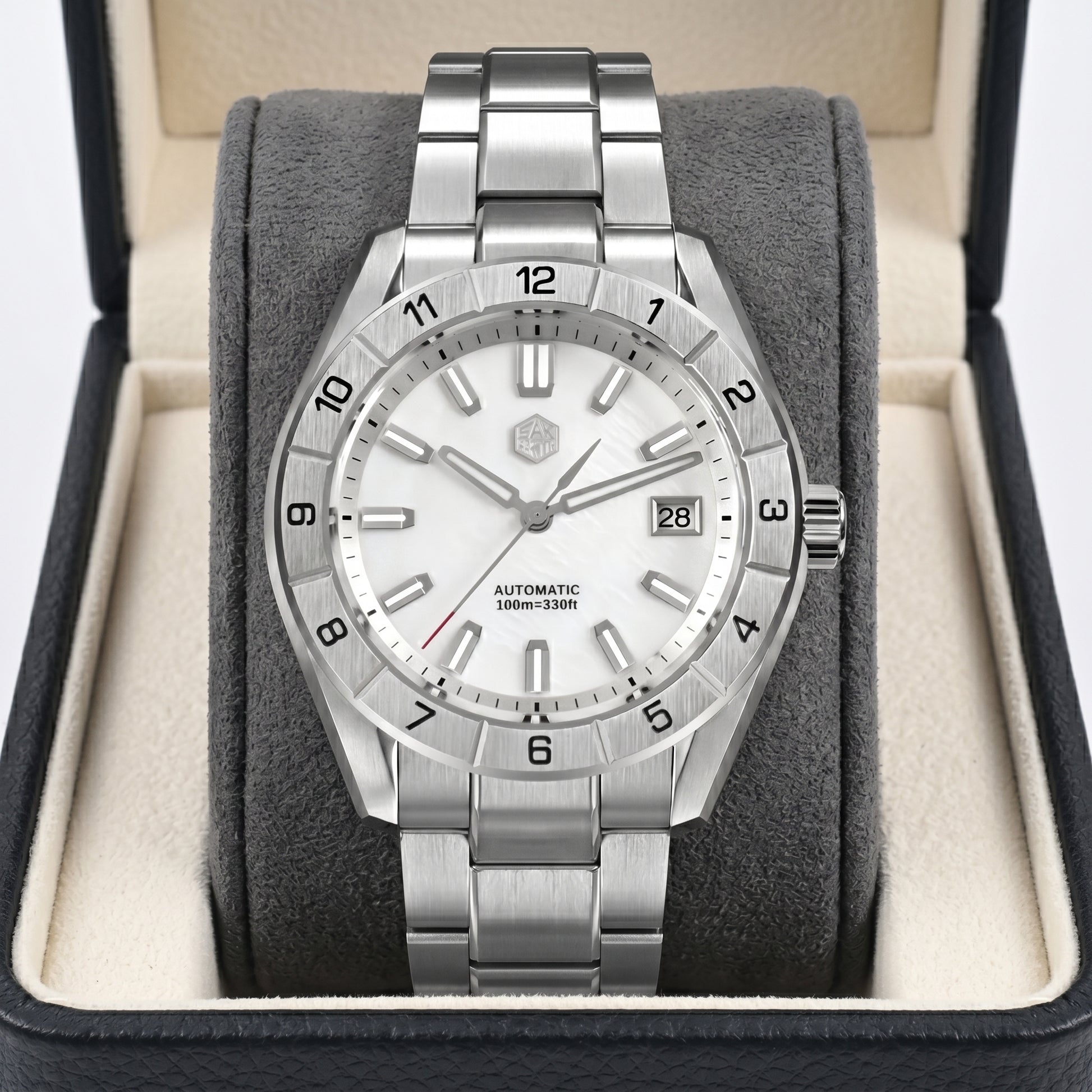 San Martin SN0130GB - Silver watch with a white face in an open watch box