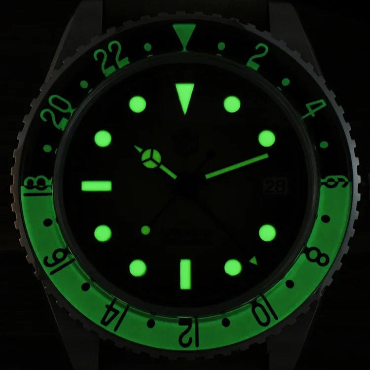 San Martin SN0134 – Men’s GMT Automatic Watch – Luminous Green Markers and Bezel in the Dark