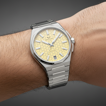 Specht & Söhne SP-Defy - M - on wrist angled view