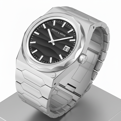 Specht & Söhne VC222 - Q - black dial angled view