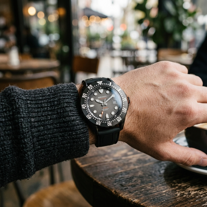 BERNY AM151M - wrist shot lifestyle