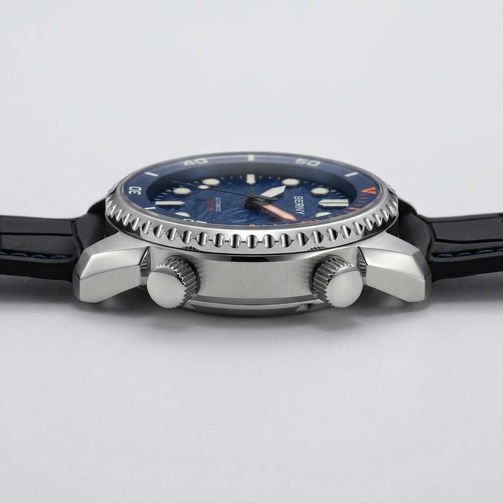BERNY AM155M - side profile case crown