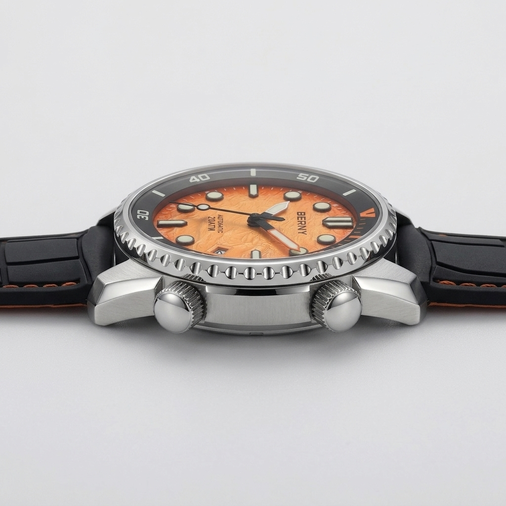 BERNY AM155M - side profile case crown