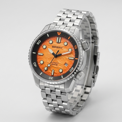 BERNY AM155M - three-quarter case view