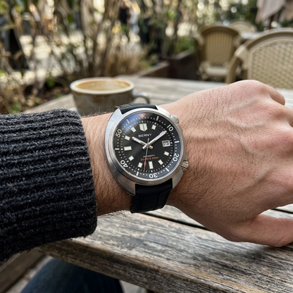 BERNY AM1970M - wrist shot lifestyle