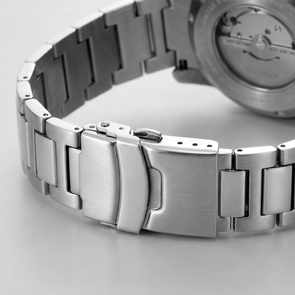 BERNY AM439M - strap and buckle detail