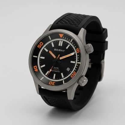 BERNY AMT149M - three-quarter case view