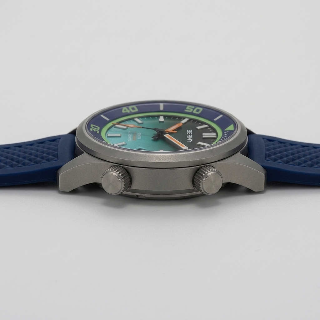 BERNY AMT149M - side profile case crown