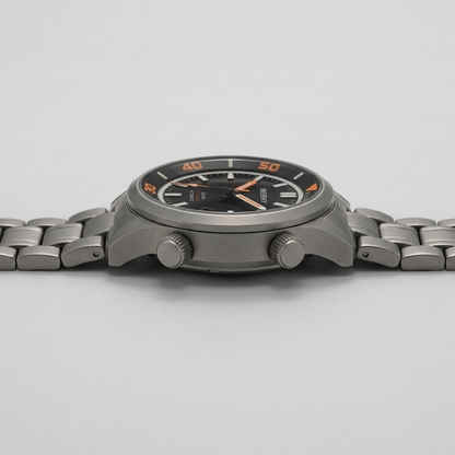 BERNY AMT149M - side profile case crown