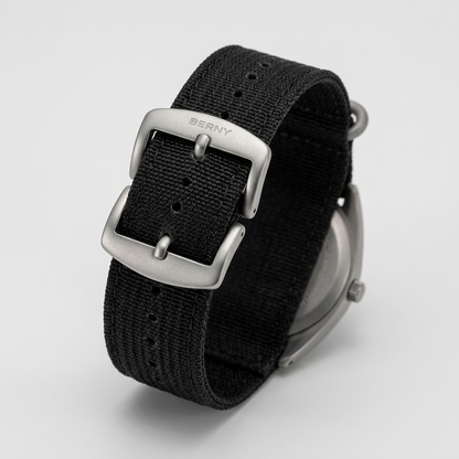 BERNY T2570M - strap and buckle detail