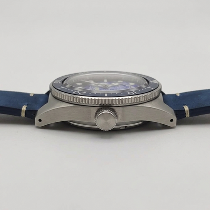 BREITVACHER BL35 - side profile case crown