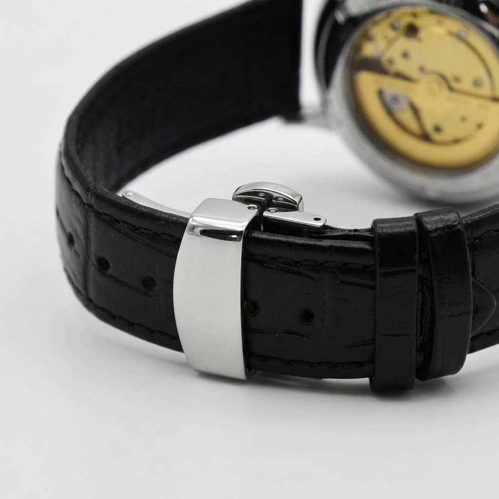 BREITVACHER Solar - strap and buckle detail