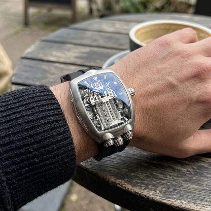 PINDU 6522 - wrist shot lifestyle