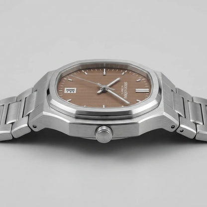 Specht & Söhne SP0017 - A - lower right corner, stainless steel, polished finish, luxury detail