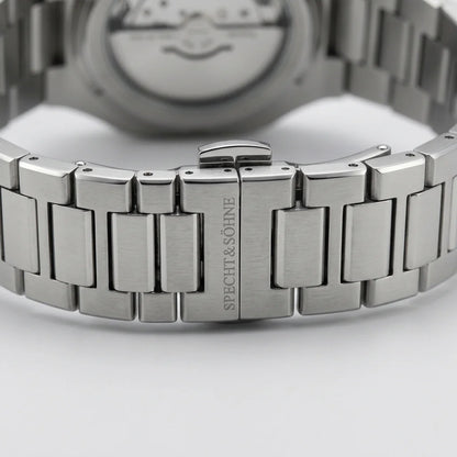 Specht & Söhne SP0017 - A - minimalist luxury watch, studio