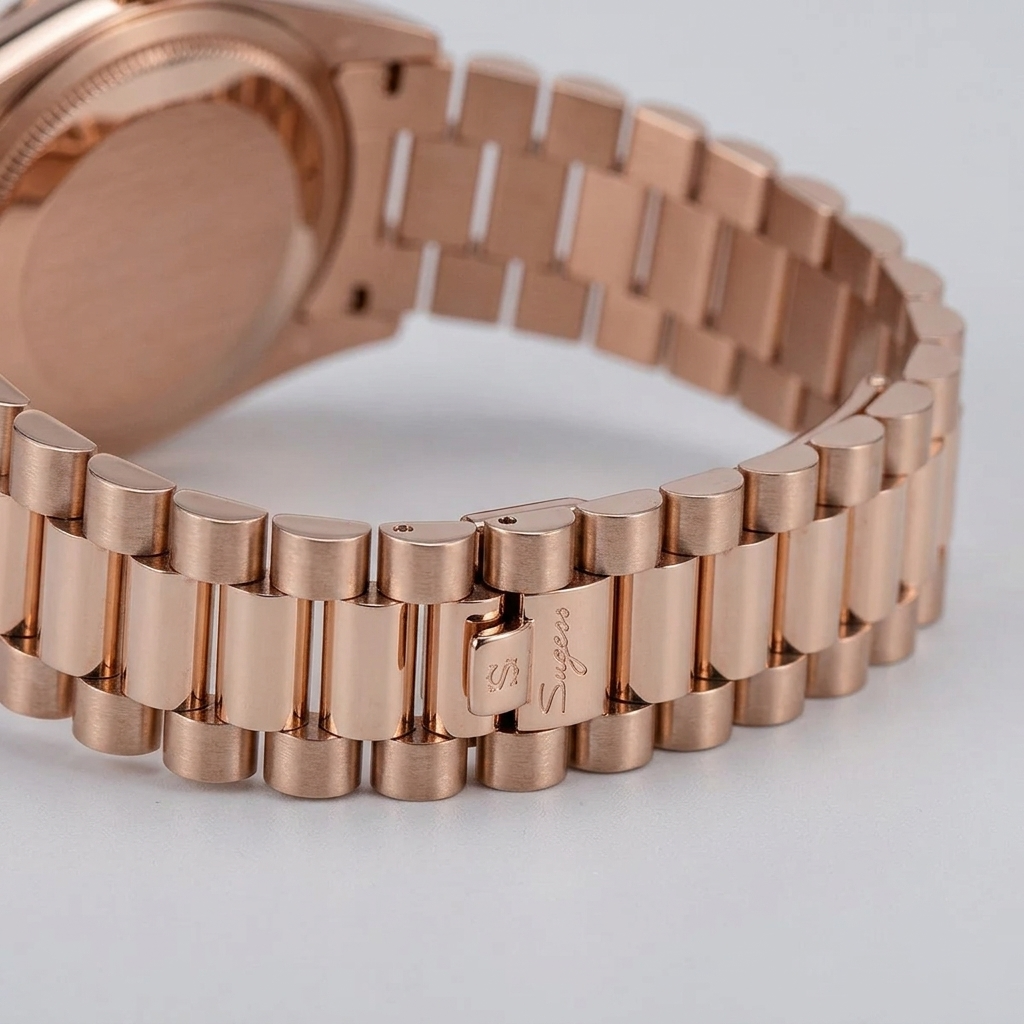 SUGESS S449 - strap and buckle detail
