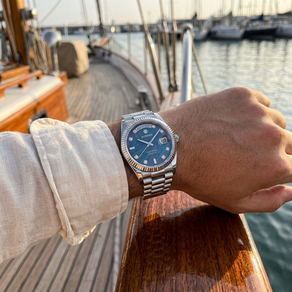 SUGESS S449 - wrist shot lifestyle